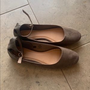 Taupe Flats